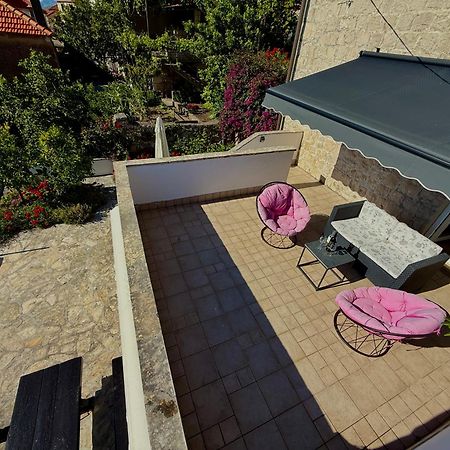 Apartment Pjaca Postira Exterior photo